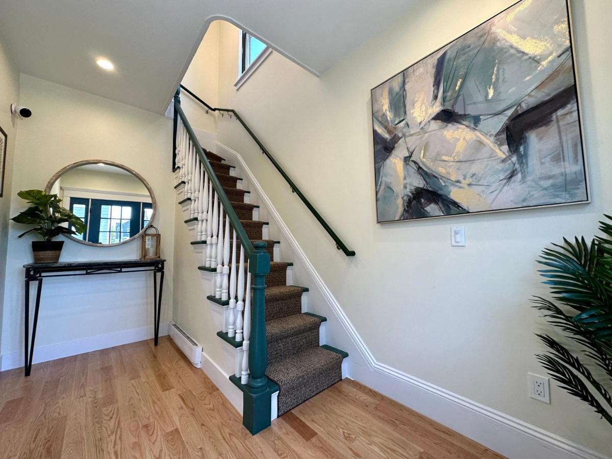 Prime Location! Renovated House! 6 Bed4 Bath Villa Newport Exterior photo