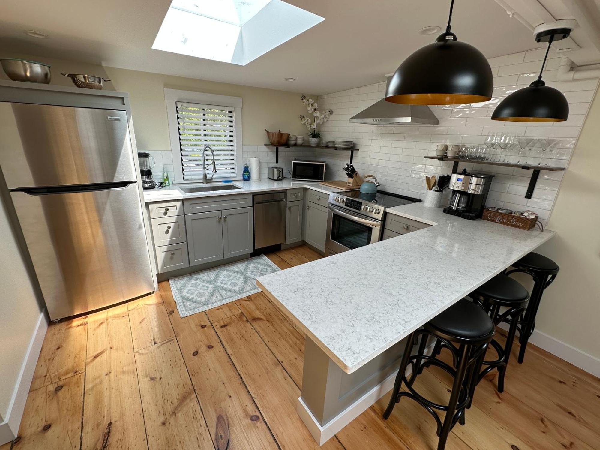 Prime Location! Renovated House! 6 Bed4 Bath Villa Newport Exterior photo